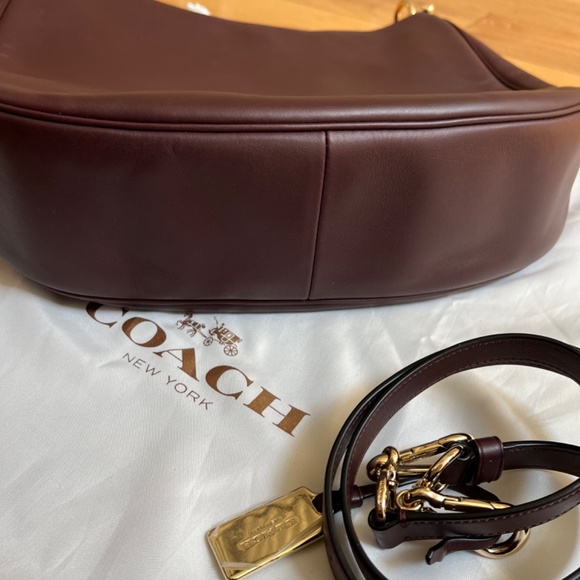 Coach Nomad Hobo Glove Tanned Leather Oxblood - Picture 9 of 12